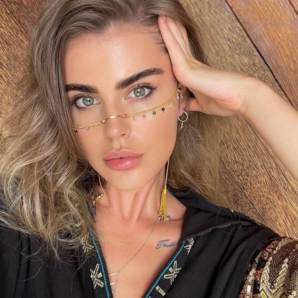 Meet your Posher, Jaklin